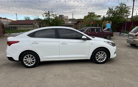 Hyundai Solaris II рестайлинг, 2020 год, 1 950 000 рублей, 16 фотография