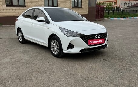 Hyundai Solaris II рестайлинг, 2020 год, 1 950 000 рублей, 17 фотография