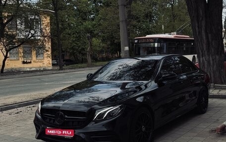 Mercedes-Benz E-Класс, 2019 год, 4 100 000 рублей, 1 фотография