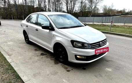 Volkswagen Polo VI (EU Market), 2018 год, 645 000 рублей, 2 фотография