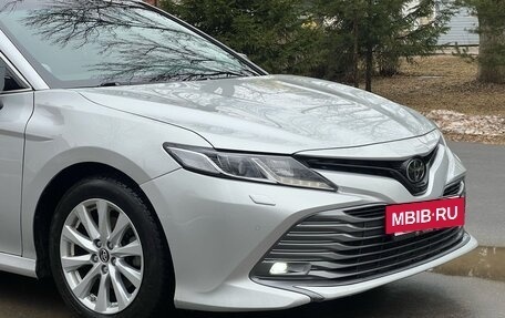 Toyota Camry, 2019 год, 2 450 000 рублей, 5 фотография