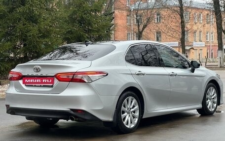 Toyota Camry, 2019 год, 2 450 000 рублей, 7 фотография