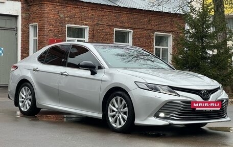 Toyota Camry, 2019 год, 2 450 000 рублей, 3 фотография