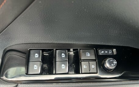 Toyota Camry, 2019 год, 2 450 000 рублей, 17 фотография