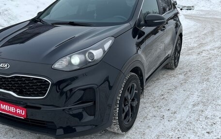KIA Sportage IV рестайлинг, 2018 год, 1 910 000 рублей, 2 фотография