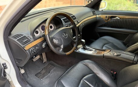 Mercedes-Benz E-Класс, 2003 год, 1 400 000 рублей, 9 фотография