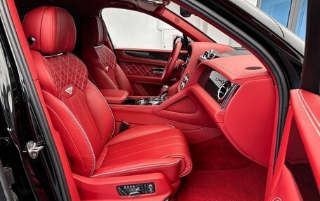 Bentley Bentayga I, 2021 год, 27 900 000 рублей, 16 фотография