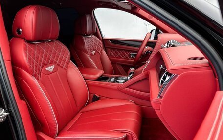 Bentley Bentayga I, 2021 год, 27 900 000 рублей, 17 фотография