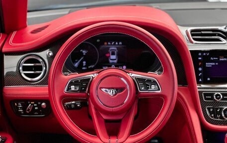 Bentley Bentayga I, 2021 год, 27 900 000 рублей, 20 фотография