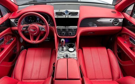 Bentley Bentayga I, 2021 год, 27 900 000 рублей, 19 фотография