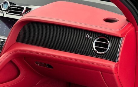 Bentley Bentayga I, 2021 год, 27 900 000 рублей, 29 фотография