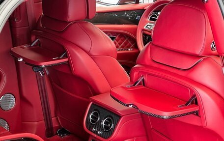 Bentley Bentayga I, 2021 год, 27 900 000 рублей, 33 фотография