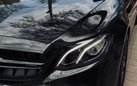 Mercedes-Benz E-Класс, 2019 год, 4 100 000 рублей, 10 фотография
