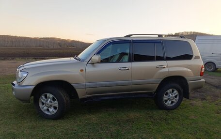 Toyota Land Cruiser 100 рестайлинг 2, 2006 год, 2 250 000 рублей, 1 фотография