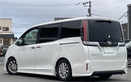 Toyota Esquire I, 2020 год, 2 380 000 рублей, 3 фотография
