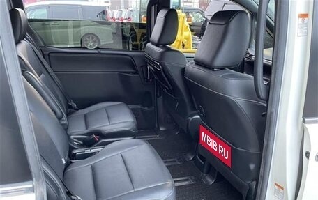 Toyota Esquire I, 2020 год, 2 380 000 рублей, 20 фотография