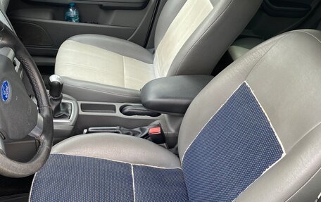 Ford Focus II рестайлинг, 2005 год, 398 000 рублей, 10 фотография