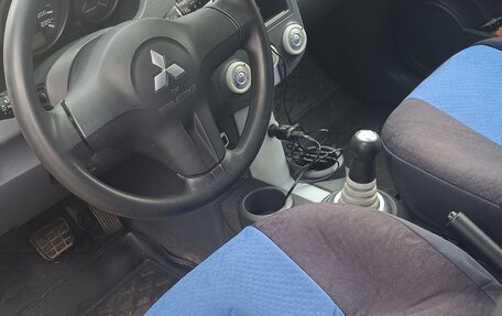 Mitsubishi Colt VI рестайлинг, 2005 год, 450 000 рублей, 6 фотография