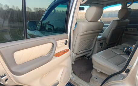 Toyota Land Cruiser 100 рестайлинг 2, 2006 год, 2 250 000 рублей, 3 фотография