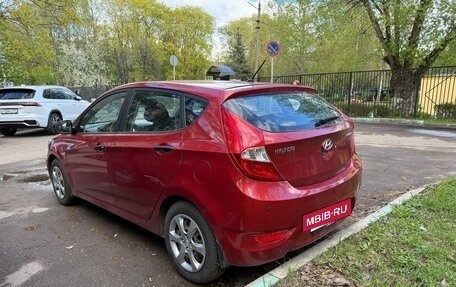 Hyundai Solaris II рестайлинг, 2012 год, 1 100 000 рублей, 5 фотография