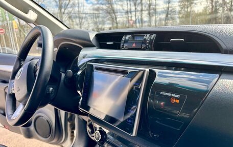 Toyota Hilux VIII, 2016 год, 3 700 000 рублей, 8 фотография