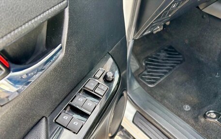 Toyota Hilux VIII, 2016 год, 3 700 000 рублей, 19 фотография