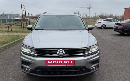 Volkswagen Tiguan II, 2020 год, 2 600 000 рублей, 2 фотография