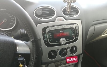 Ford Focus II рестайлинг, 2010 год, 400 000 рублей, 2 фотография