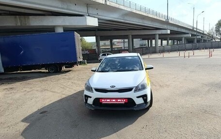 KIA Rio IV, 2018 год, 830 000 рублей, 3 фотография