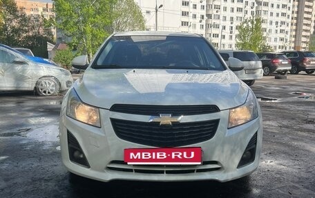 Chevrolet Cruze II, 2014 год, 750 000 рублей, 3 фотография