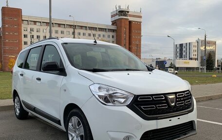 Dacia Lodgy, 2020 год, 1 560 000 рублей, 3 фотография