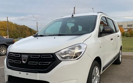 Dacia Lodgy, 2020 год, 1 560 000 рублей, 5 фотография