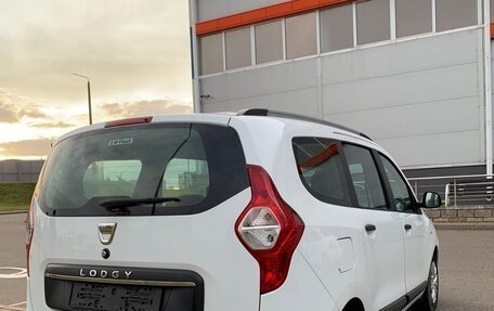 Dacia Lodgy, 2020 год, 1 560 000 рублей, 6 фотография