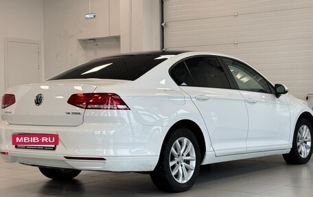 Volkswagen Passat B8 рестайлинг, 2016 год, 1 870 000 рублей, 6 фотография