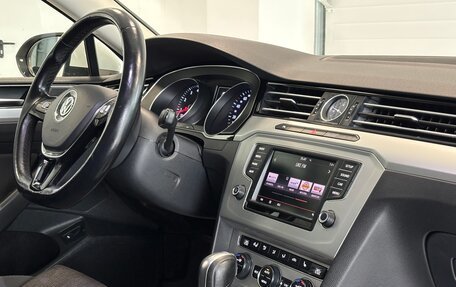 Volkswagen Passat B8 рестайлинг, 2016 год, 1 870 000 рублей, 19 фотография