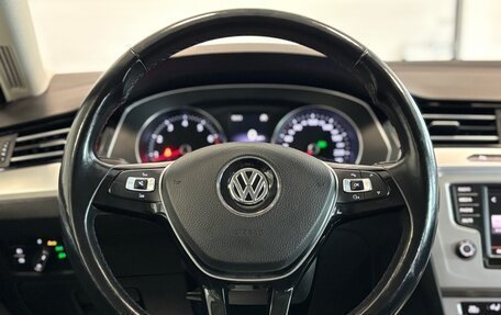 Volkswagen Passat B8 рестайлинг, 2016 год, 1 870 000 рублей, 25 фотография