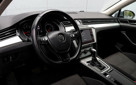 Volkswagen Passat B8 рестайлинг, 2018 год, 1 970 000 рублей, 14 фотография