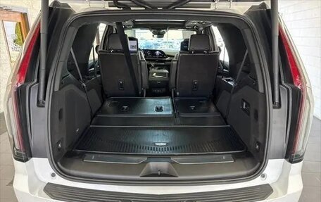 Cadillac Escalade V, 2023 год, 9 850 000 рублей, 7 фотография