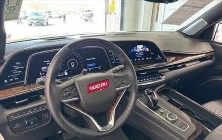 Cadillac Escalade V, 2023 год, 9 850 000 рублей, 15 фотография