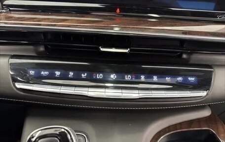 Cadillac Escalade V, 2023 год, 9 850 000 рублей, 28 фотография
