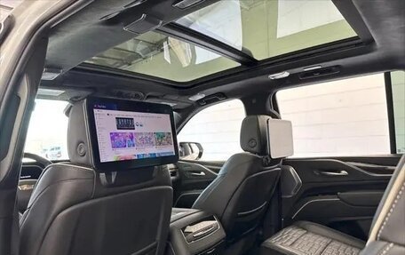 Cadillac Escalade V, 2023 год, 9 850 000 рублей, 37 фотография