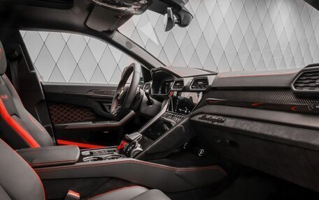 Lamborghini Urus I, 2024 год, 39 990 000 рублей, 14 фотография