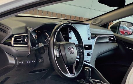 Toyota Camry, 2021 год, 3 199 000 рублей, 13 фотография