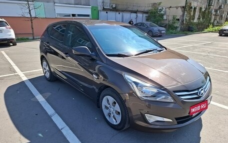 Hyundai Solaris II рестайлинг, 2015 год, 1 180 000 рублей, 3 фотография