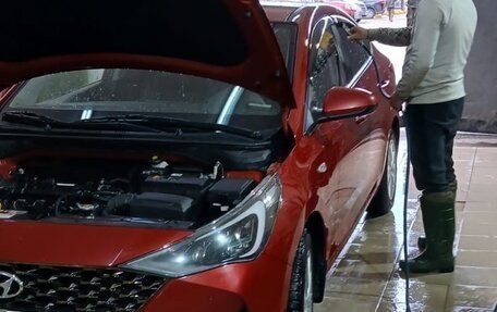 Hyundai Solaris II рестайлинг, 2021 год, 1 750 000 рублей, 6 фотография