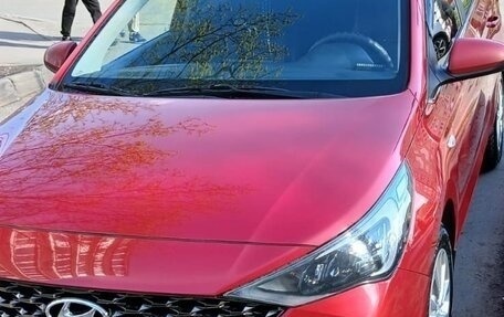 Hyundai Solaris II рестайлинг, 2021 год, 1 750 000 рублей, 19 фотография