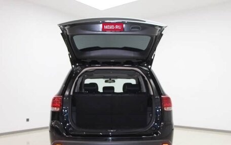 Mitsubishi Outlander III рестайлинг 3, 2021 год, 1 900 000 рублей, 4 фотография