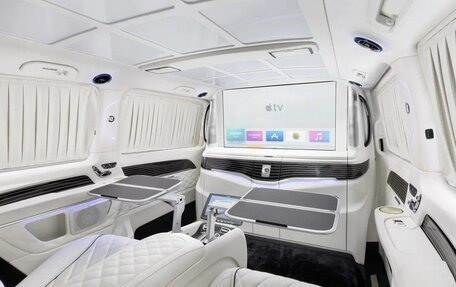 Mercedes-Benz V-Класс, 2024 год, 43 980 000 рублей, 2 фотография