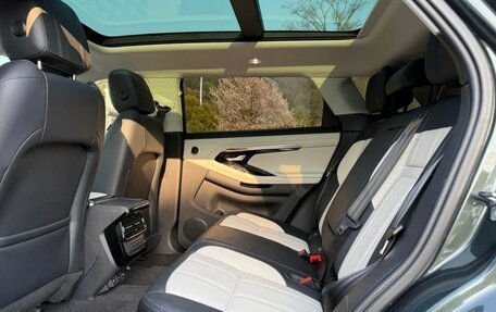 Land Rover Range Rover Evoque II, 2022 год, 2 980 000 рублей, 10 фотография