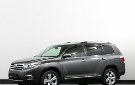 Toyota Highlander III, 2013 год, 1 995 000 рублей, 1 фотография